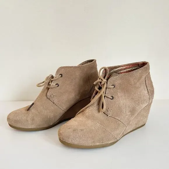 Toms Suede Desert Wedge Tie Ankle Bootie Size 7 Tan - Picture 2 of 7